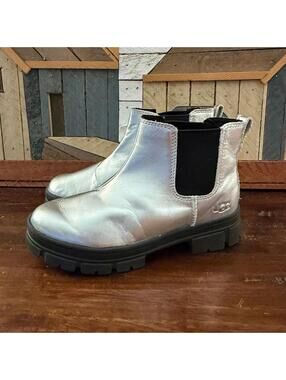 UGG Kids Ashton Chelsea Boots Size 3